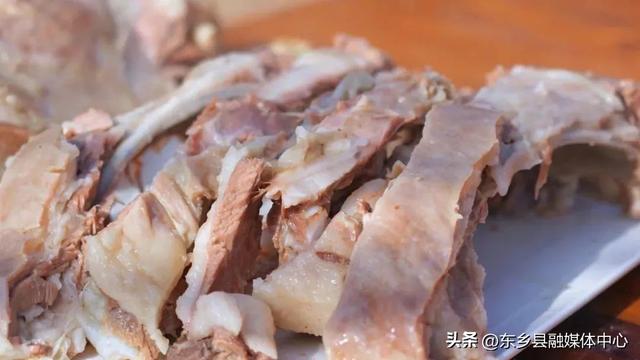 环炳灵湖风情线观光之旅：环湖寻迹，遇见千年丹霞与碧波