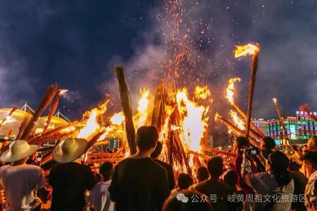 别等了！免费篝火派对空降岐伯广场，8 月 6 日- 7 日燃爆夜空