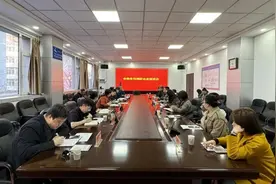 太原市迎泽区：市商务局一行调研批零、住餐企业图片