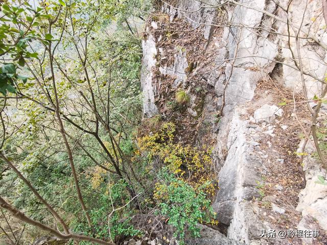 寻找一个最为艰难的躲匪洞，我难到达，土匪也难以到达