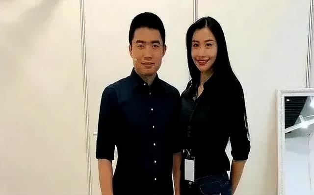 刘强东做梦也没想到，李想连生五胎的老婆，如今也开始给他长脸了