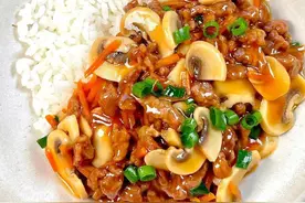 全职妈妈让孩子快速吃饭，简单一锅出，荤素搭配，营养均衡图片