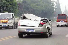 汶川地震幸存的“神车”：只因车牌特殊，公安部特批，入驻纪念馆图片