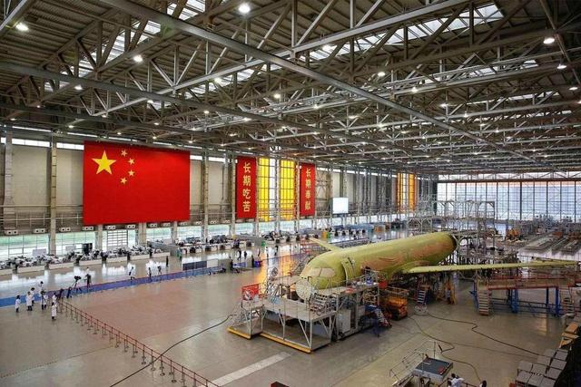 跟踪每个螺丝钉，中国C919智能工厂通过5G、AI和实时监控确保安全