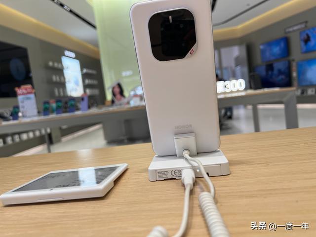 荣耀GT2系列蓄势待发：大电池+旗舰双芯同步亮相