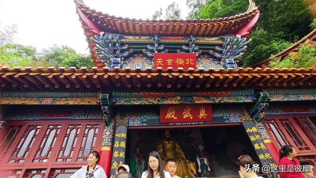 带着老爸游昆明的西山