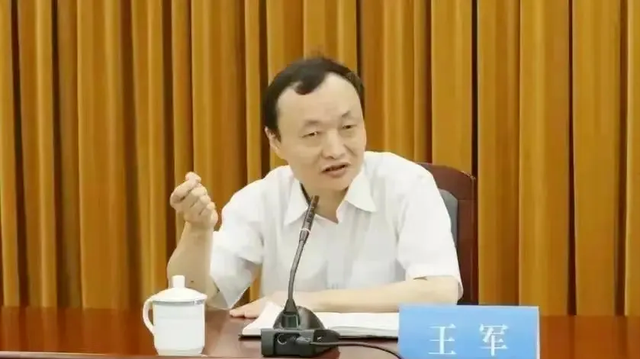 2003年拆墙第一人，王军如何用远见破解城市困局