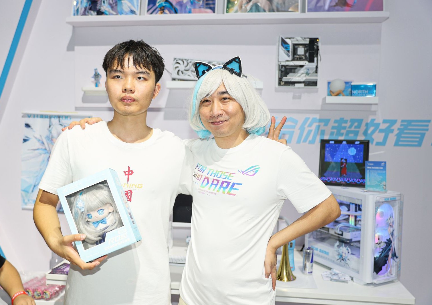 华硕主板惊艳亮相BW2024,跨次元美学引领潮流