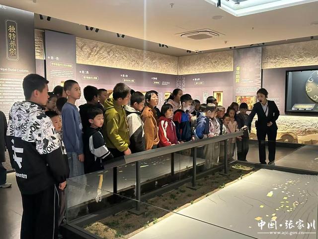 暖心点赞刷屏！陕西游客的张家川“五一”之旅，藏着一座城的温度与成长