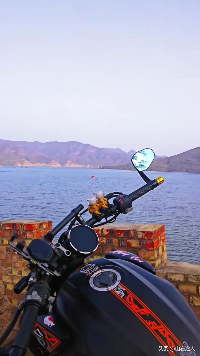 交城文峪河畔惊现“滨海盛景”，南堡村一夜爆红引万人打卡！