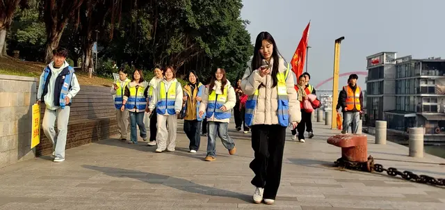 网络名人打卡南充（国际）徒步节，解锁一江两岸无限美