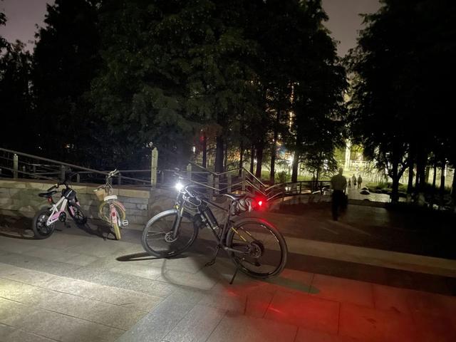 夜骑六合东南滁河河堤玉带到六合铁路桥段