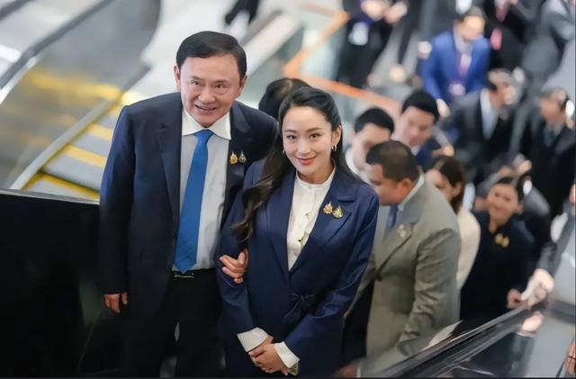 洪森一步错或满盘皆输，佩通坦抓住地雷这根“救命”稻草穷追猛打