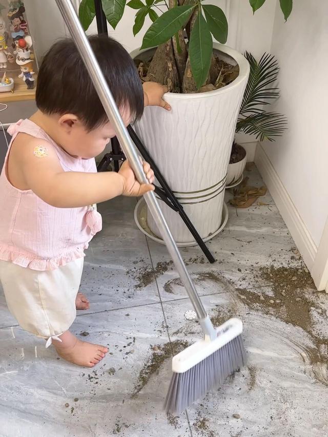 “客厅5不放，人顺家兴旺”，客厅不要放这5样东西，日子会过不顺