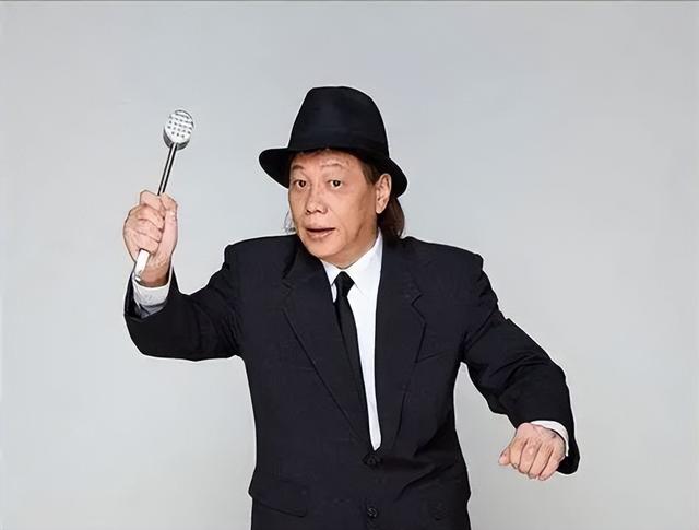 梁小龙被曝离世仅1天，恶心的一幕还是发生，徒弟怒斥吃相太难看