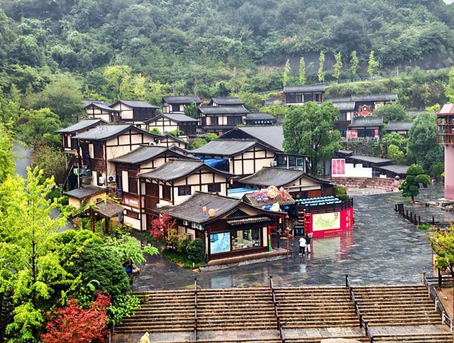 江西旅游：从白鹤湖到上饶集中营行 （图）