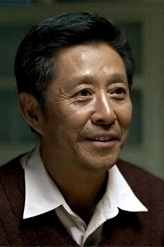 原来《父母爱情》里他们是真夫妻，结婚40年零绯闻，儿子也是导演