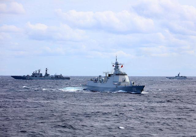 中方在美警告，岛内恐成火药桶，话音刚落解放军兵分两路围台军演