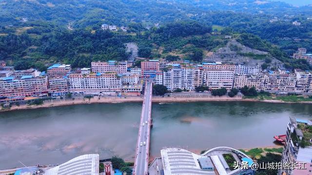 四川泸州奇妙的小镇,跨省买菜是日常,颠覆对两省城市的想象?