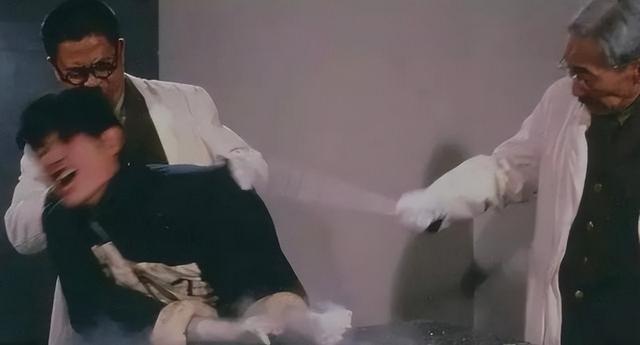 731部队恐怖暴行，强迫女同胞与动物交配，不打麻药直接肢解活人