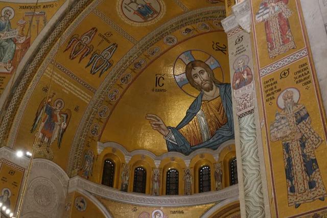 塞尔维亚，老贝城的圣萨瓦大教堂，马赛克壁画把金色用到极致典雅