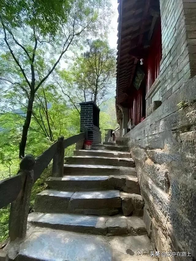 探秘汉中哑姑山宝峰寺！千年古刹的神秘与壮美！
