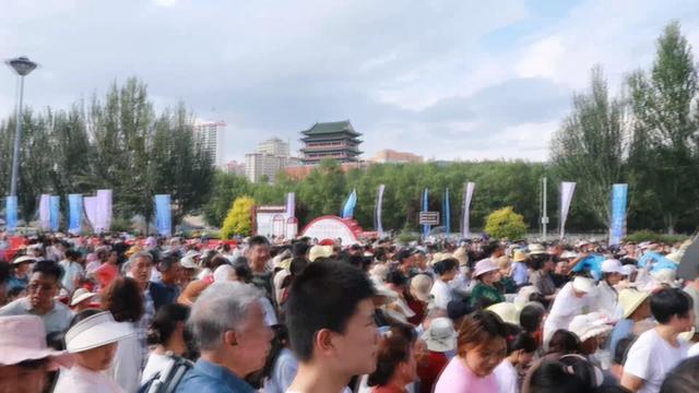 会宁汉唐街被“挤爆”了！文旅消费月活动好戏连台，逛吃听戏一站搞定