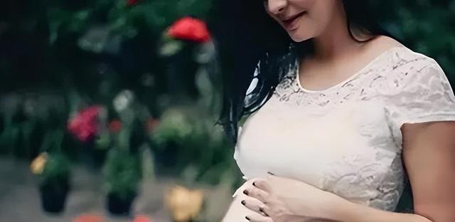 女子监狱没有男犯人，为何每年都有很多人怀孕？监狱长道出了实情