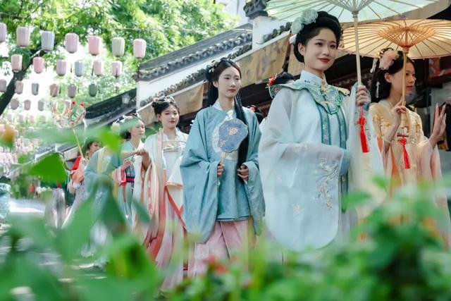 周末来这包出片！5个神仙点位“定格”秋天