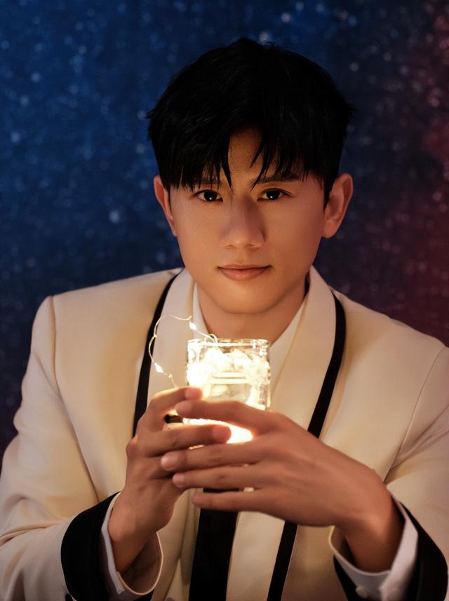 央媒发文，高调官宣42岁张杰喜讯，全网恭喜，终于等到这一天