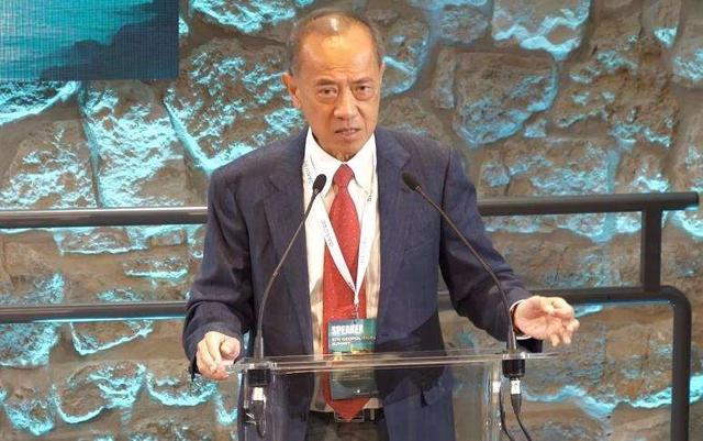 最后关头，中国踩了刹车，少卖74吨稀土磁铁，特朗普被戴上紧箍咒