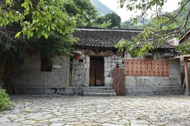 雨补鲁，天坑里的600年古村落，至今仅有一条路进出！