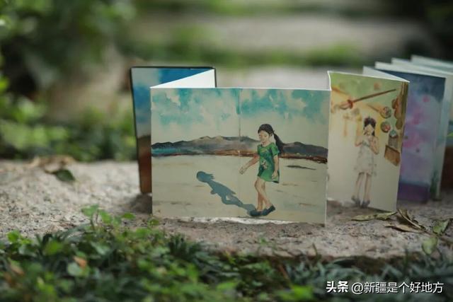 「游客说」“玩一趟新疆，我画了满满两本”