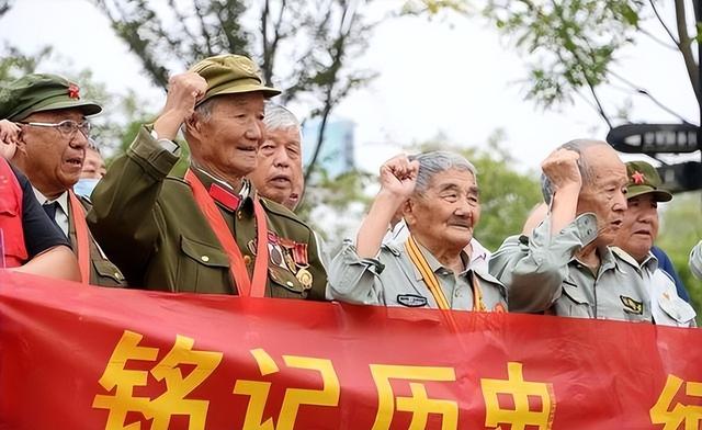 大陆话音刚落，郑丽文下挑战书，民进党连抓13人，沈富雄一针见血