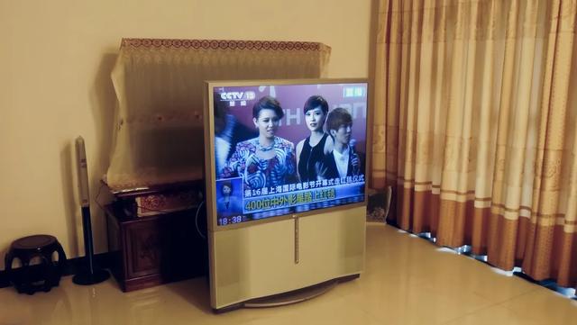 整理一次家才发现：当年花重金买的东西，都沦为了“时代的眼泪”