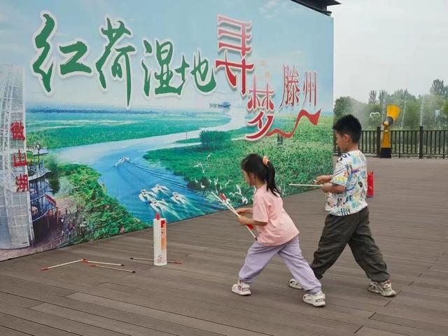 红荷湿地双节盛典：金秋邀月共丰收，湖光盛宴待君来