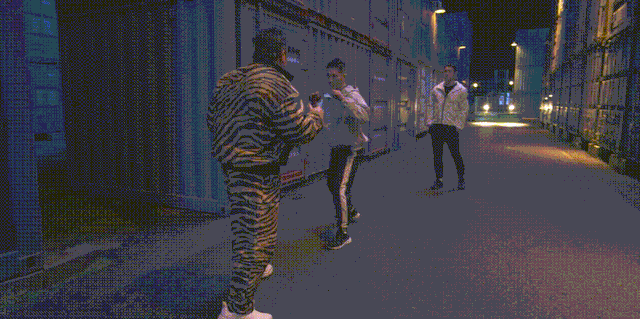 偷国人抄都抄不明白《十二使者》