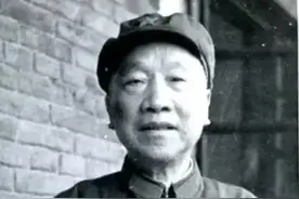 他在辽沈战役后被点名，率纵队入关途中被叫停，调军区当作战处长图片