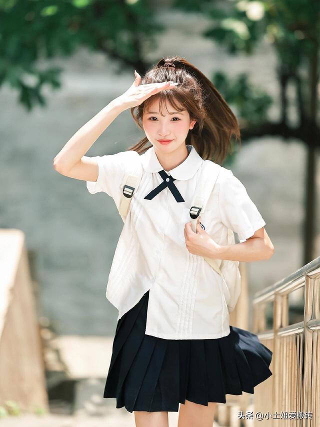 甘肃兰州一校花，楚楚动人	，倾国倾城，这气质堪称校园天花板