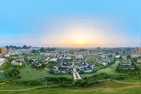 桂林医科大学、桂林师范学院揭牌图片