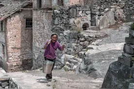 能活到77岁的人，大多数都是在55岁左右，不常做这4件事图片