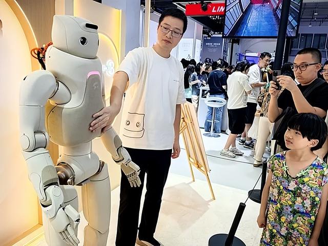 机器人离“抢”工作，还有点远