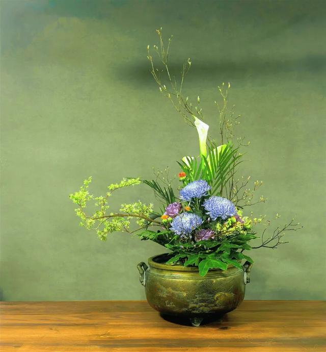 30个名师菊花插花作品，带你赏尽秋日好风景