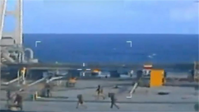 一觉醒来，美打响复仇战！漫天军机空袭，5小时狂轰70多个目标