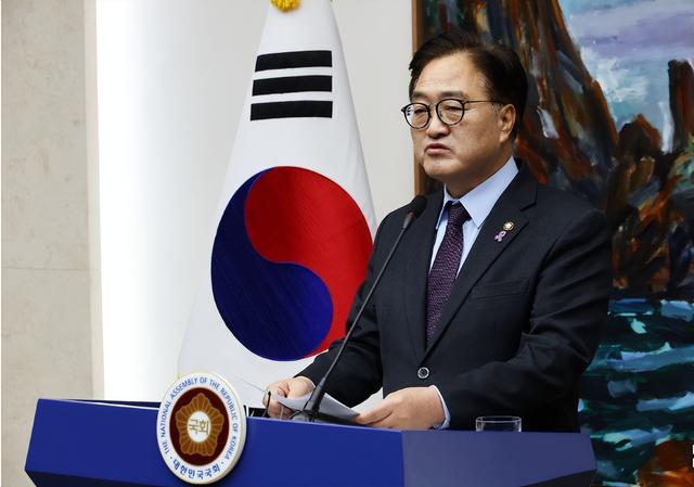 金正恩刚到中国，朝鲜国内就传出好消息，韩媒：韩高层将连夜赴华