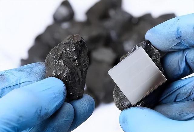 从稀土到AI！美国卡脖子失败，中国制度如何碾压美国科技霸权？