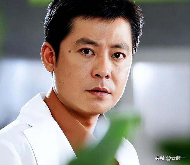 中国赚钱美国花？老戏骨祖孙三代在美奢华享乐 过上“人上人”生活