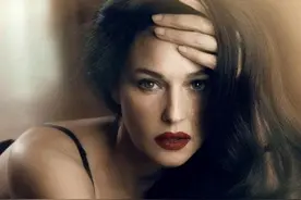 她是意大利性感女神，因外貌统一全球审美，新作尺度拉满隐喻人性图片