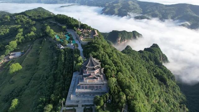 崆峒山初夏限定，赴一场秘境之约