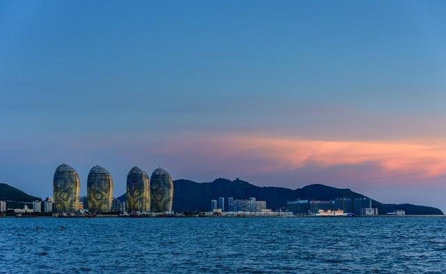 海南封关在即，三亚又要挤爆了